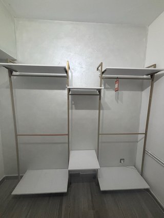Vestidor Metálico y Madera Blanco/Dorado