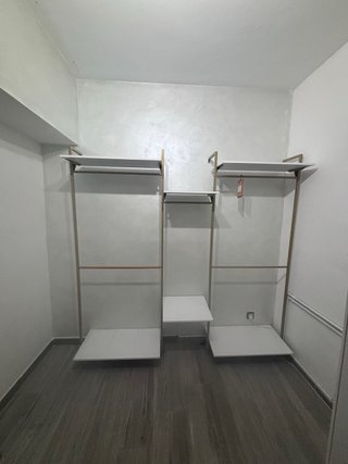 Vestidor Metálico y Madera Blanco/Dorado