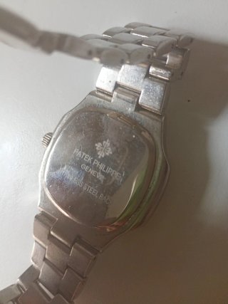 Reloj Patek Philippe Plateado