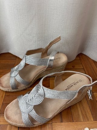 Sandalias cuña ALTA MODA plateadas talla 38
