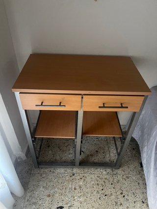 Mesa Auxiliar con Cajones