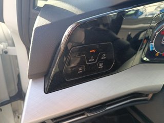 CUOTA 330€ - Volkswagen Golf 2025 Mas 1.5 TSI
