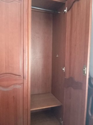 Dormitorio completo de madera maciza