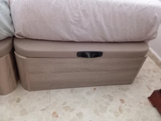 Dormitorio completo de madera maciza