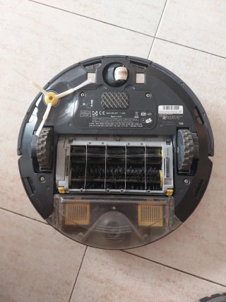 Robot Aspirador iRobot Roomba 780 con 2 faros