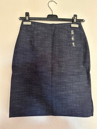 Falda azul