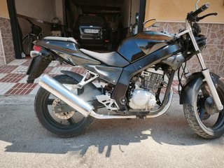 Daelim Roadwin 125