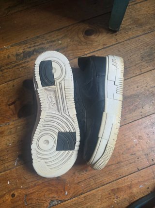 Nike Air Force 1 Pixel Negro Blanco talla 37.50