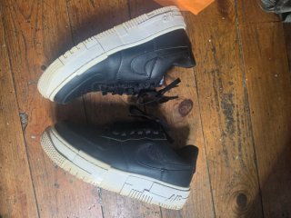 Nike Air Force 1 Pixel Negro Blanco talla 37.50