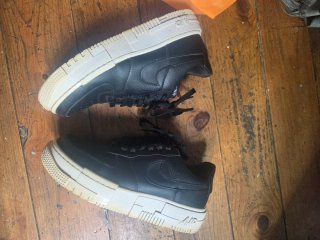 Nike Air Force 1 Pixel Negro Blanco talla 37.50