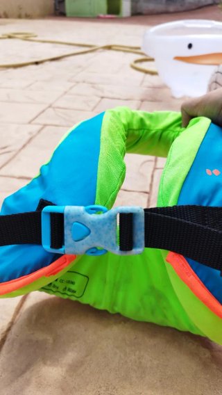 Chaleco flotador infantil azul y verde