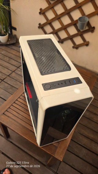 Torre Gaming Blanca HUMMER Cristal Óptico
