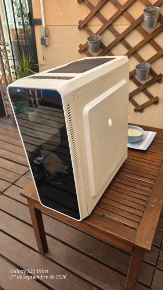 Torre Gaming Blanca HUMMER Cristal Óptico