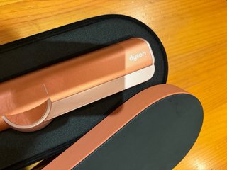 Dyson Airstrait