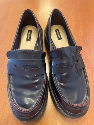 Mocasines Pull&Bear negros y rojos
