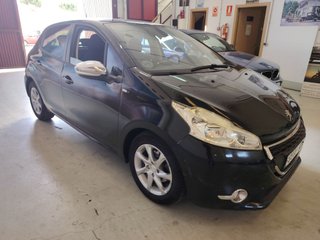 Peugeot 208 2015