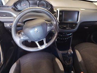 Peugeot 208 2015