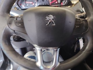 Peugeot 208 2015