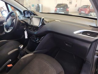 Peugeot 208 2015
