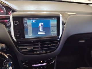 Peugeot 208 2015