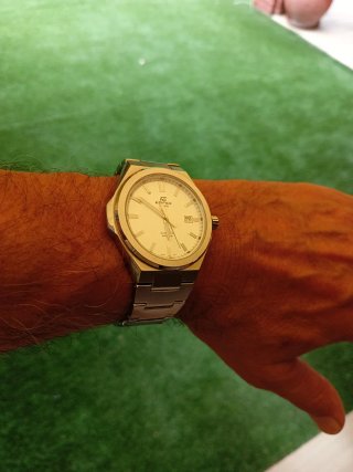 Reloj Casio Edifice Plateado