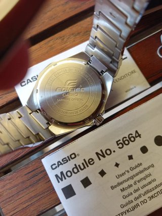 Reloj Casio Edifice Plateado