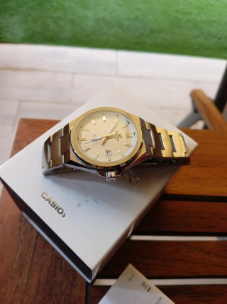 Reloj Casio Edifice Plateado