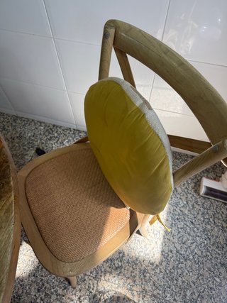 Mesa redonda madera + 4 sillas El Corte Inglés