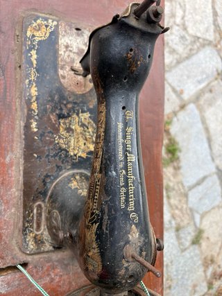 Máquina de coser Singer antigua