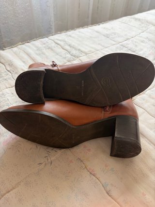 Botines Marrones con Hebilla