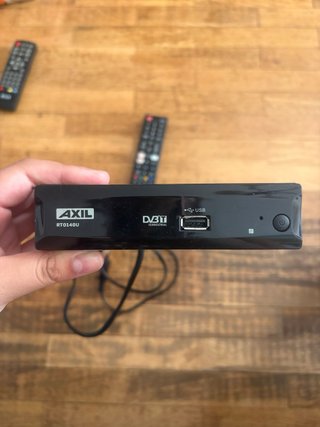 2 Decodificadores de TV con Mandos y Cables