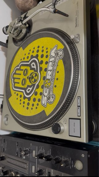 Technics SL-1200 MK2 Tocadiscos