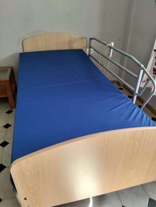 Cama articulada eléctrica