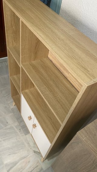 Estantería/Mueble con baldas y armario