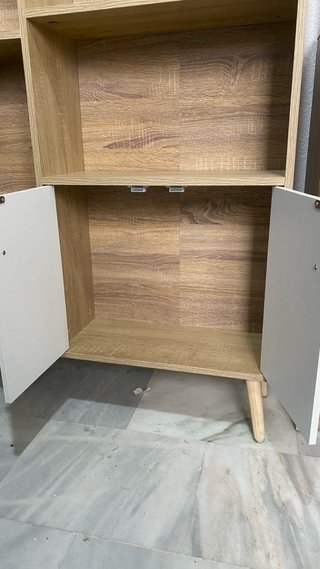 Estantería/Mueble con baldas y armario