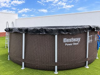 Piscina Bestway Power Steel con Depuradora