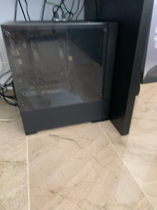 Ordenador de mesa MSI,
