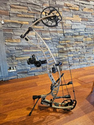 Arco Hoyt VTM 31 zurdo completo