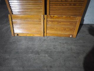 Puertas de madera con celosía