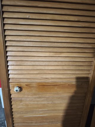 Puertas de madera con celosía