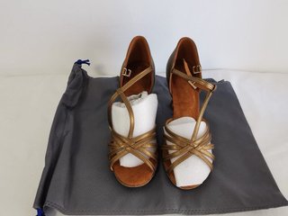 Zapatos de baile mujer dorados