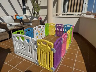 Parque infantil grande de plástico