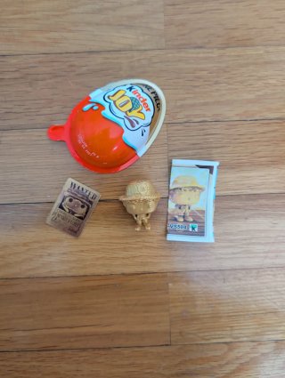 Kinder Joy One Piece Figura y Cromos