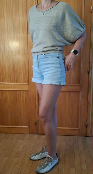 Jersey beige manga al codo mariposa. Sfera