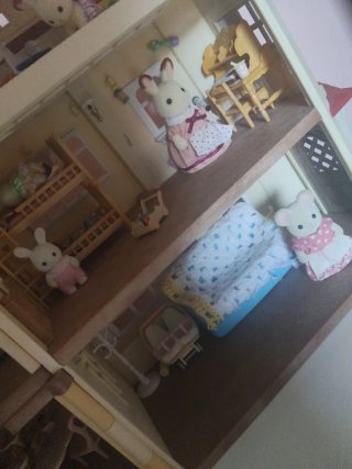 Casa Sylvanian Families con Muñecos y Accesorios