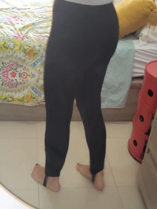Leggings Negros con Estribo Beloved Woman