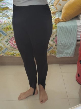 Leggings Negros con Estribo Beloved Woman