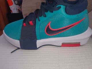 Zapatillas Nike Lebron Witness VIII