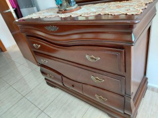 Dormitorio de Matrimonio Clásico en Madera