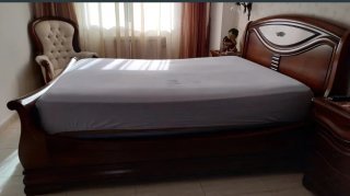 Dormitorio de Matrimonio Clásico en Madera